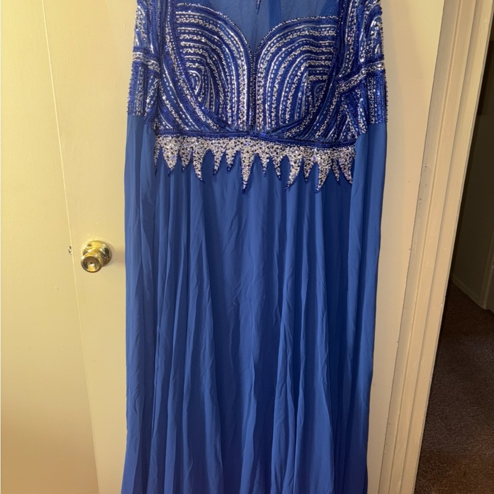 Elegant Blue Evening Gown